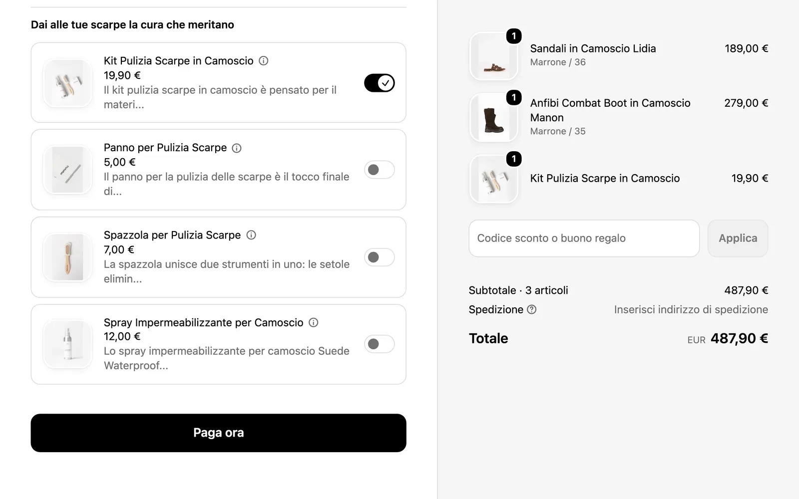 El checkout de Shopify de Mimmù con la oferta del Checkout Upsell Builder "Dai alle tue scarpe la cura che meritano": cuatro accesorios para el cuidado del calzado con un interruptor, el kit de limpieza para ante activado y añadido al resumen del pedido